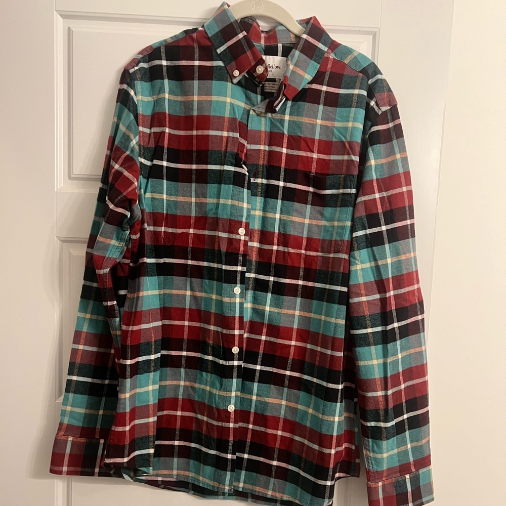 NWOT goodfellow red teal plaid oxford button up slim fit. Size large.